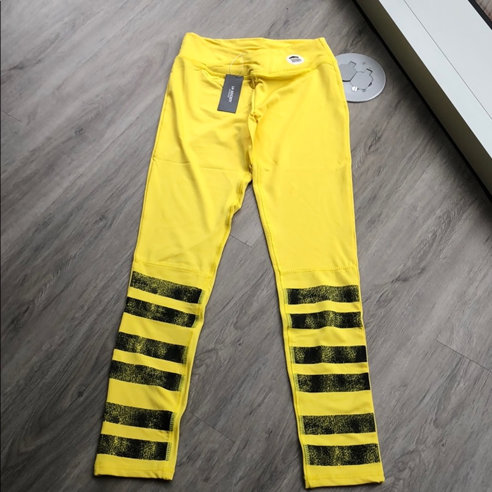 NWT yellow leggings - Picture 4 of 4